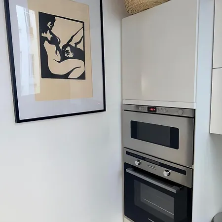 Homestay Elegant Parisian
