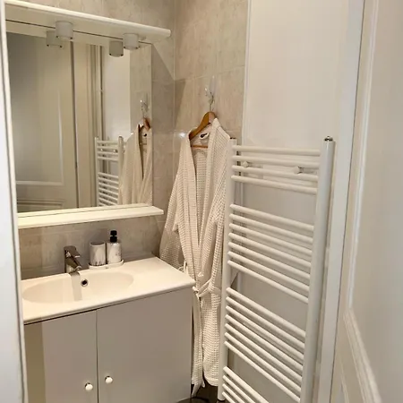 Homestay Elegant Parisian *